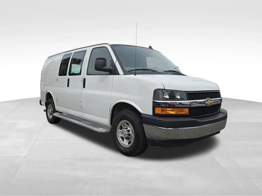 2023 Chevrolet Express 2500 Van Cargo photo 1