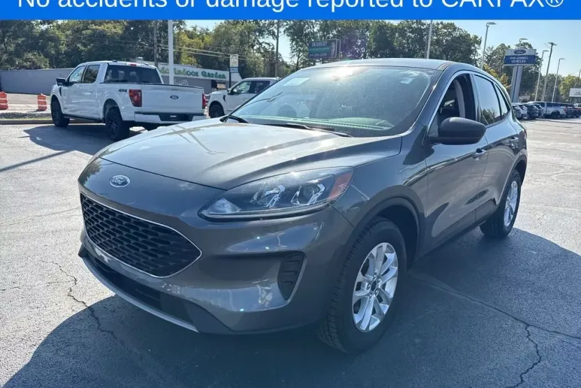 2022 Ford Escape SE photo 1