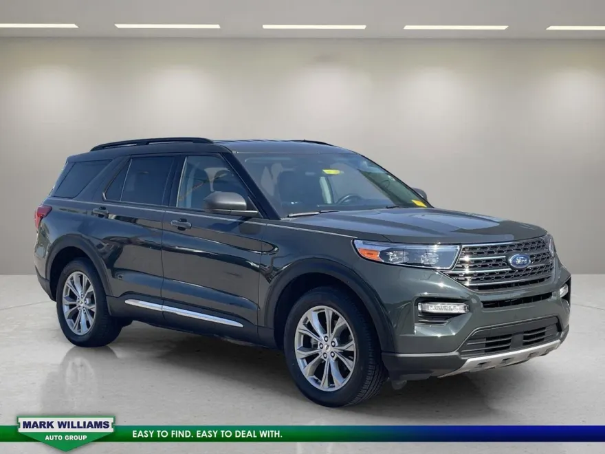 2022 Ford Explorer XLT photo 1