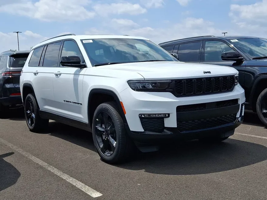 2025 Jeep Grand Cherokee Limited photo 1