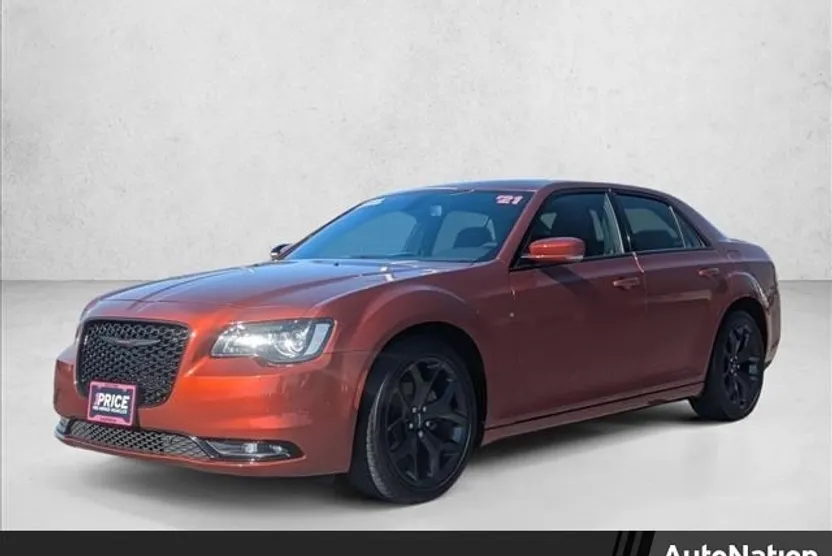 2021 Chrysler 300 photo 1