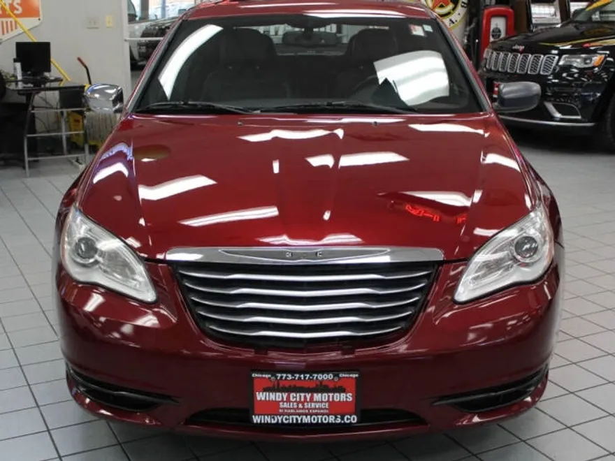 2013 Chrysler 200 Limited photo 1