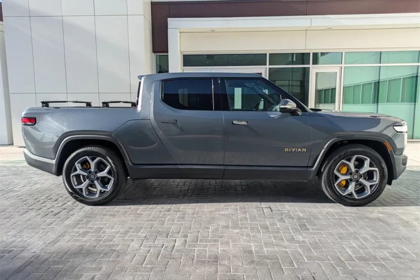 2022 Rivian R1T Adventure photo 1