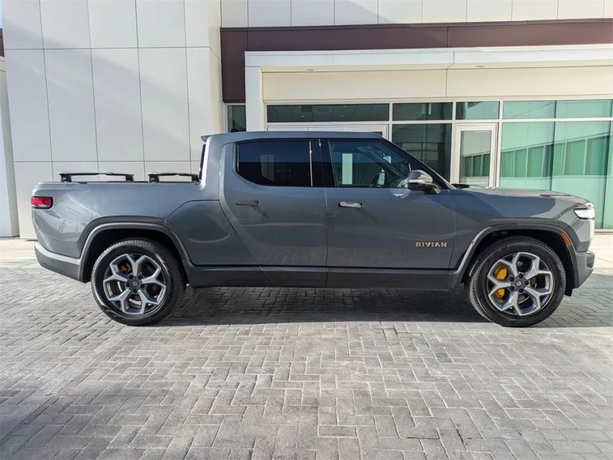 2022 Rivian R1T Adventure photo 1