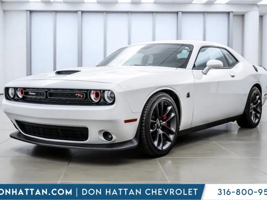2022 Dodge Challenger R/T Scat Pack photo 1