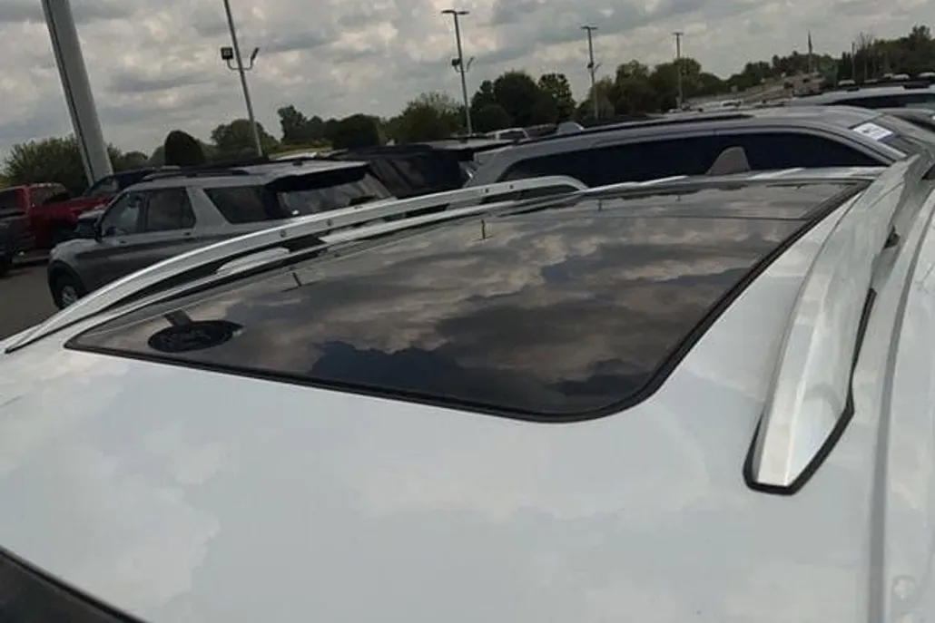 2019 Chevrolet Equinox LT photo 1