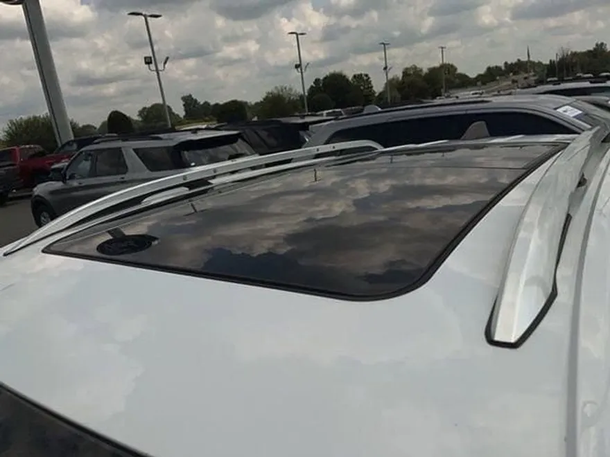2019 Chevrolet Equinox LT photo 1
