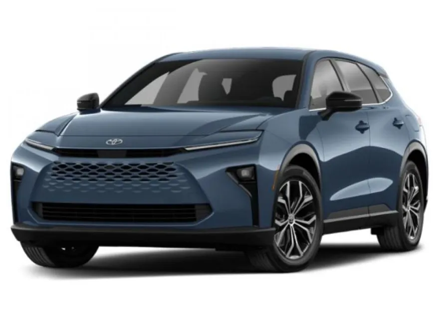 2025 Toyota Crown Signia XLE photo 1
