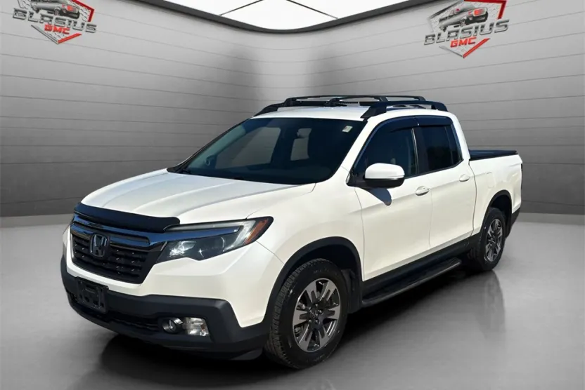 2017 Honda Ridgeline RTL-T photo 1