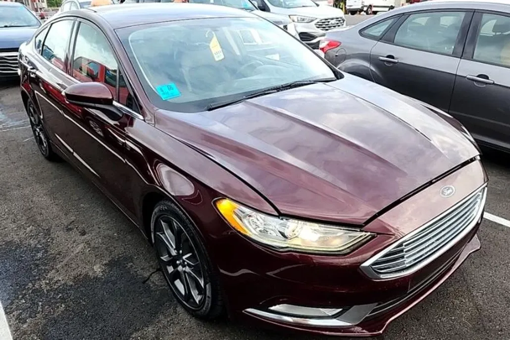 2018 Ford Fusion SE photo 1