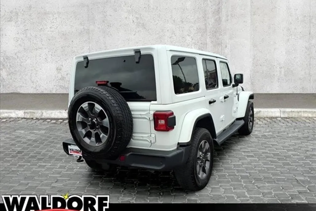 2018 Jeep Wrangler Unlimited Sahara photo 1