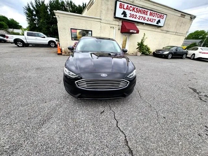 2019 Ford Fusion S photo 1