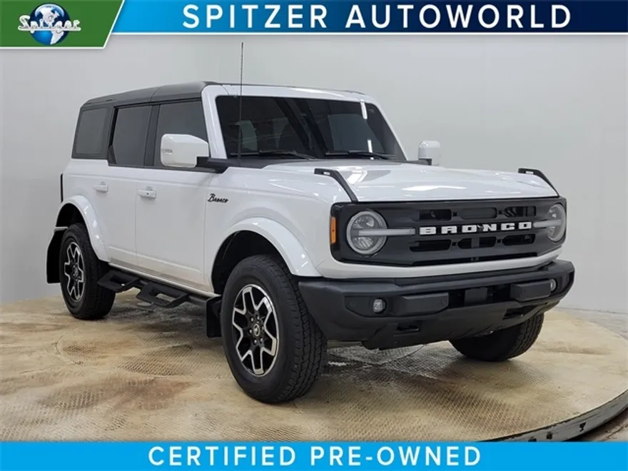 2023 Ford Bronco Outer Banks photo 1