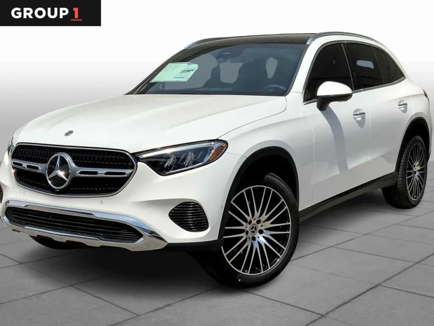 2025 Mercedes Benz GLC 300 photo 1