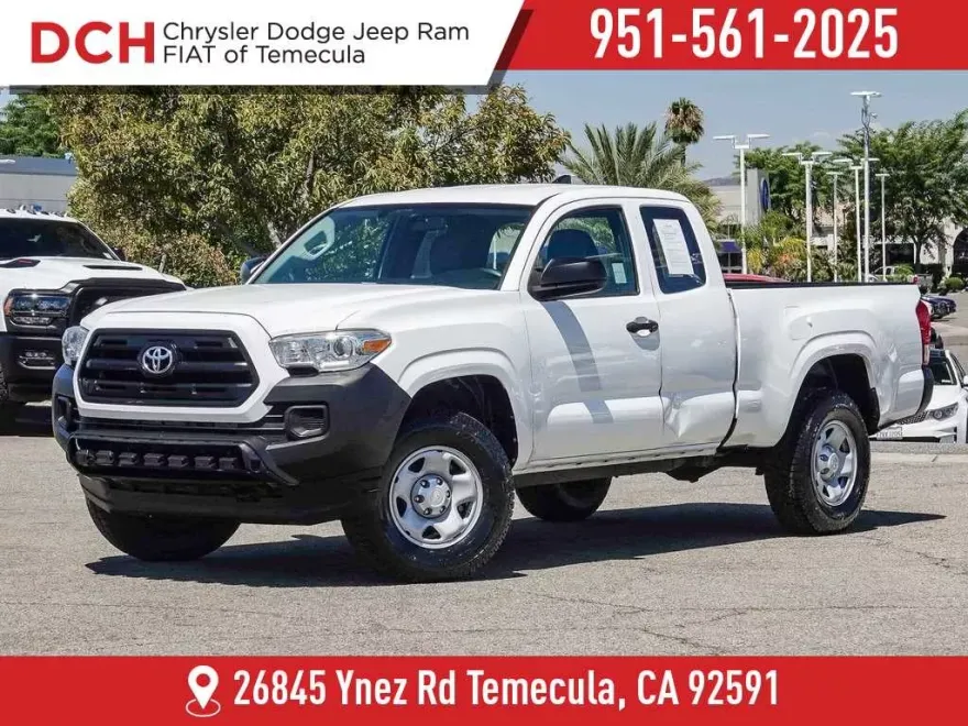 2017 Toyota Tacoma SR photo 1