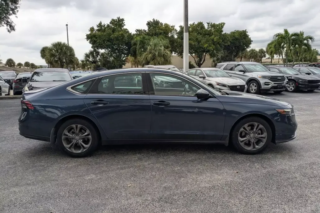 2023 Honda Accord EX photo 1