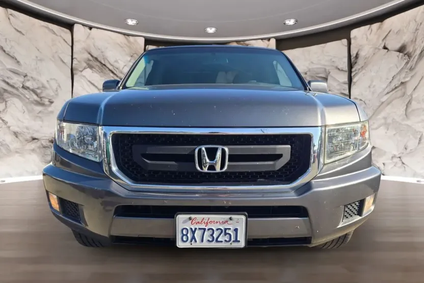 2010 Honda Ridgeline RTS photo 1