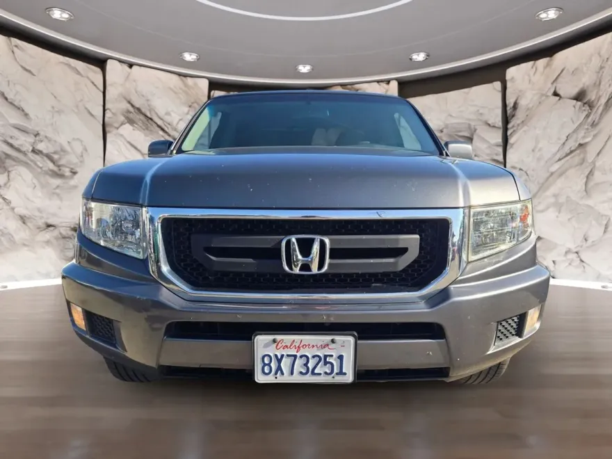 2010 Honda Ridgeline RTS photo 1