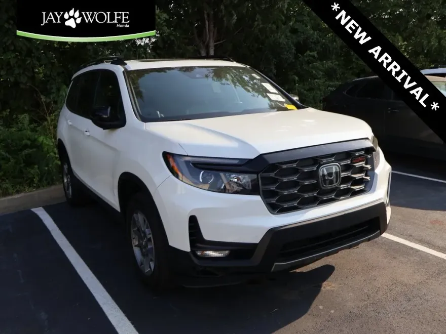 2023 Honda Passport TrailSport photo 1