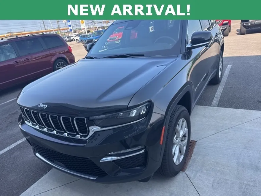 2023 Jeep Grand Cherokee Limited photo 1