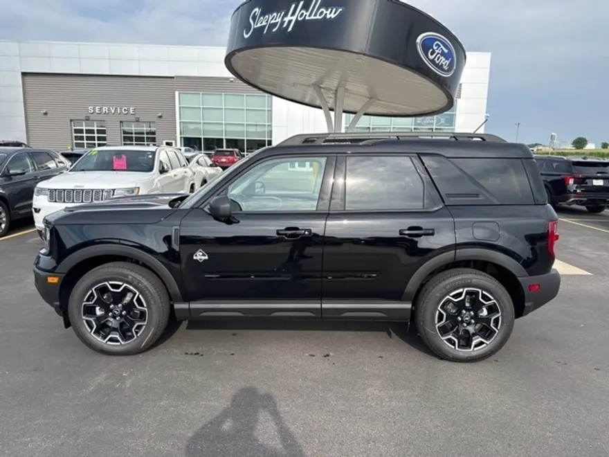 2025 Ford Bronco Sport Outer Banks photo 1