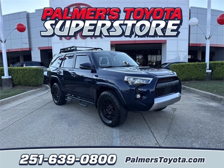 2023 Toyota 4Runner TRD Off-Road Premium photo 1