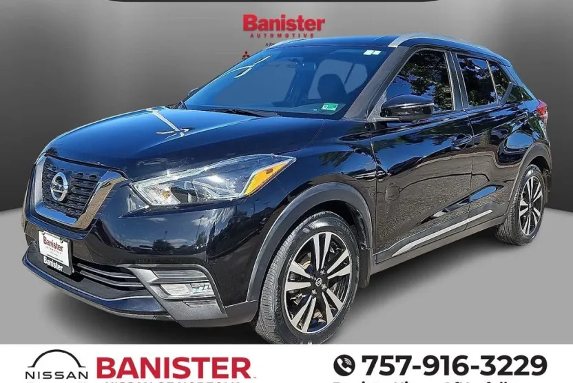 2019 Nissan Kicks SR photo 1