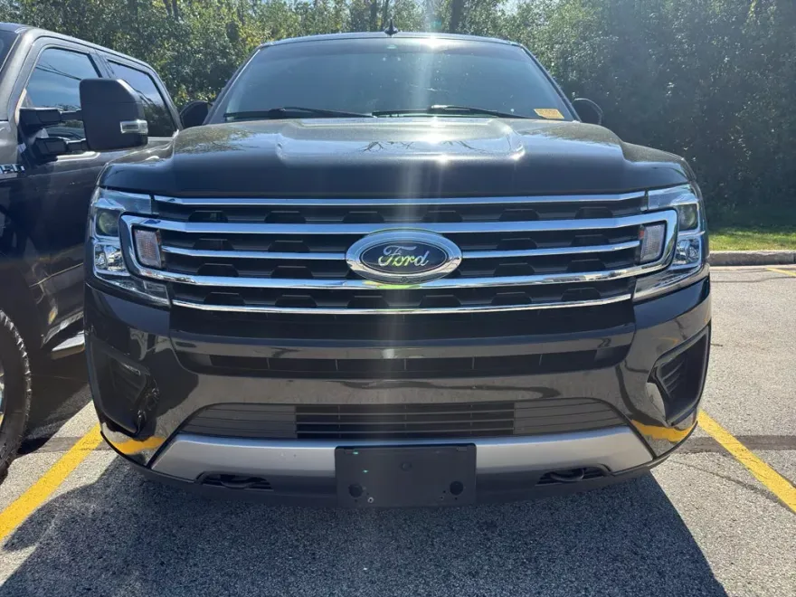 2020 Ford Expedition XLT photo 1