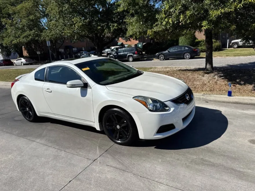 2013 Nissan Altima 2.5 S photo 1