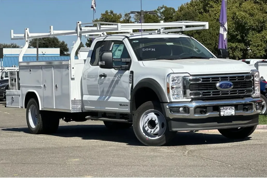 2024 Ford F-550 photo 1