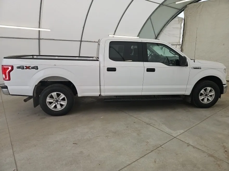 2017 Ford F-150 XLT photo 1