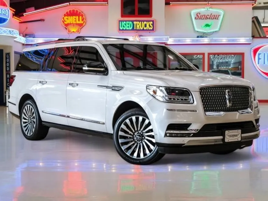 2019 Lincoln Navigator L Reserve photo 1