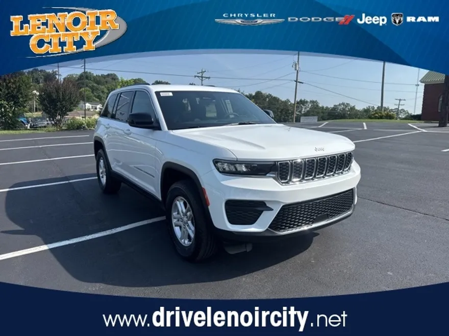 2025 Jeep Grand Cherokee Laredo photo 1