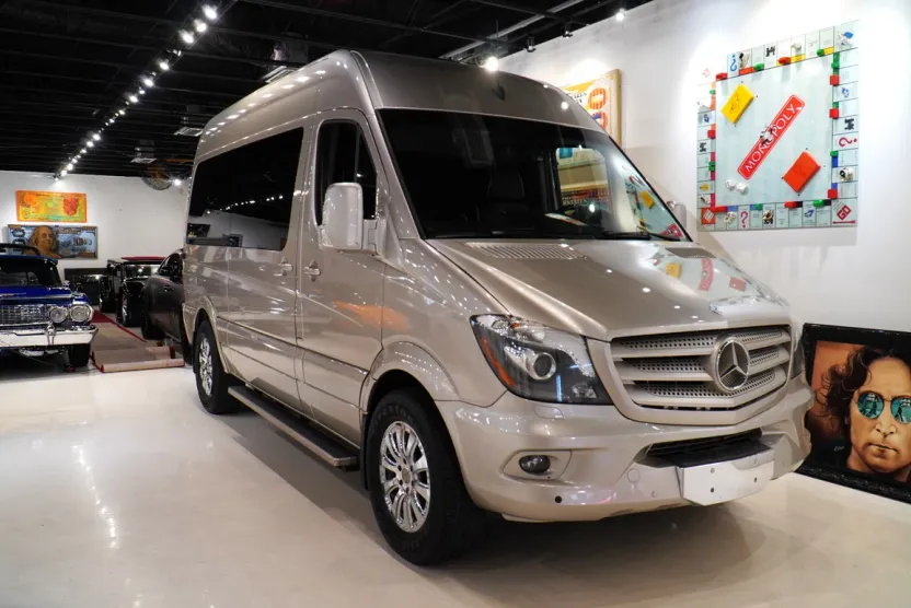 2014 Mercedes Benz Sprinter photo 1