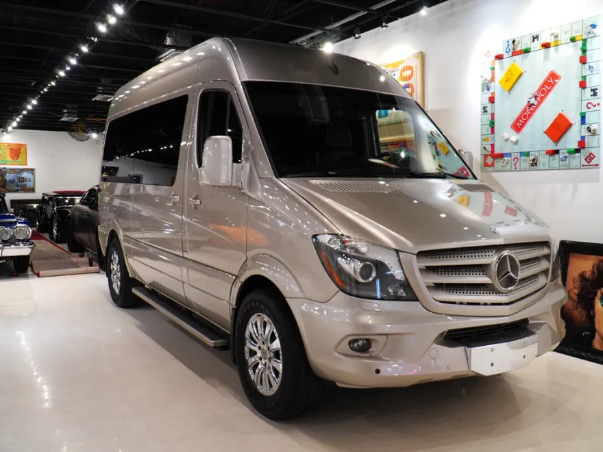 2014 Mercedes Benz Sprinter photo 1