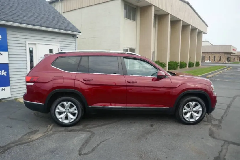 2018 Volkswagen Atlas V6 SEL photo 1