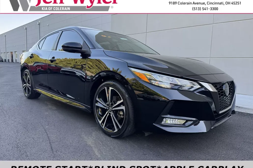 2022 Nissan Sentra SR photo 1