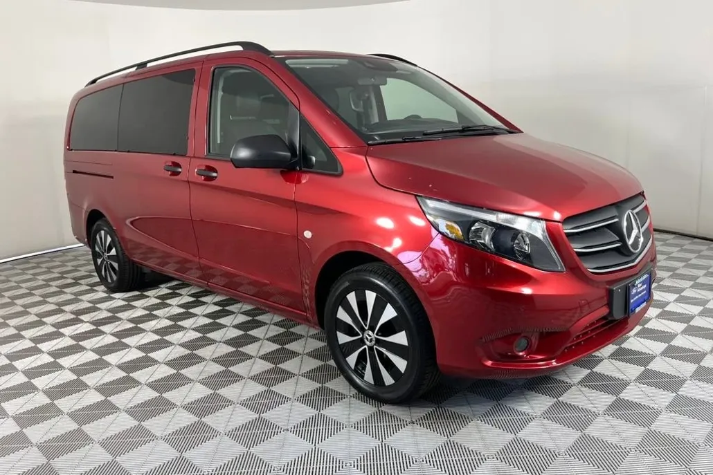 2023 Mercedes Benz Metris Passenger Van photo 1