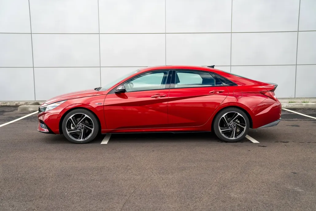 2023 Hyundai Elantra N Line photo 1