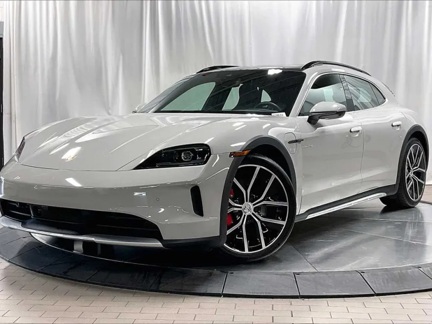 2025 Porsche Taycan 4S Cross Turismo photo 1