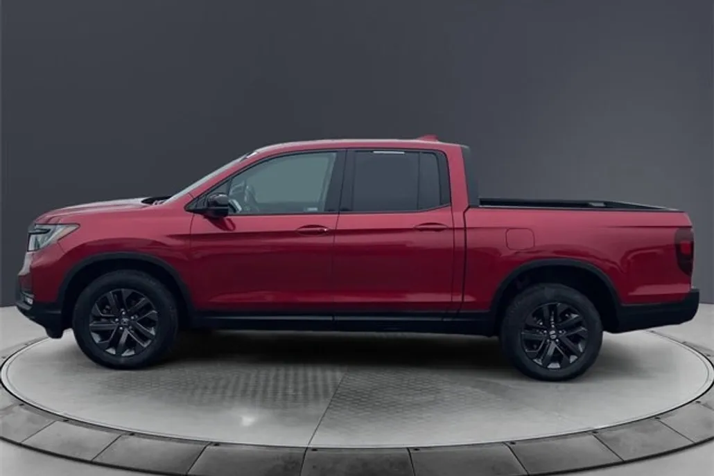 2021 Honda Ridgeline Sport photo 1