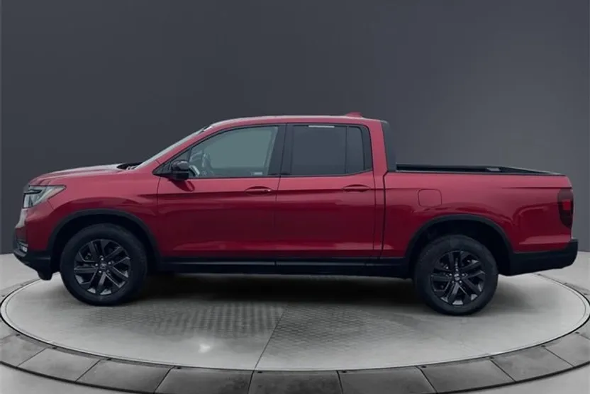 2021 Honda Ridgeline Sport photo 1