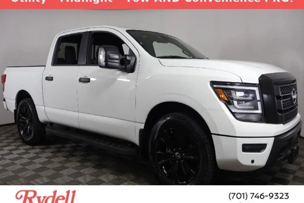 2024 Nissan Titan SV photo 1