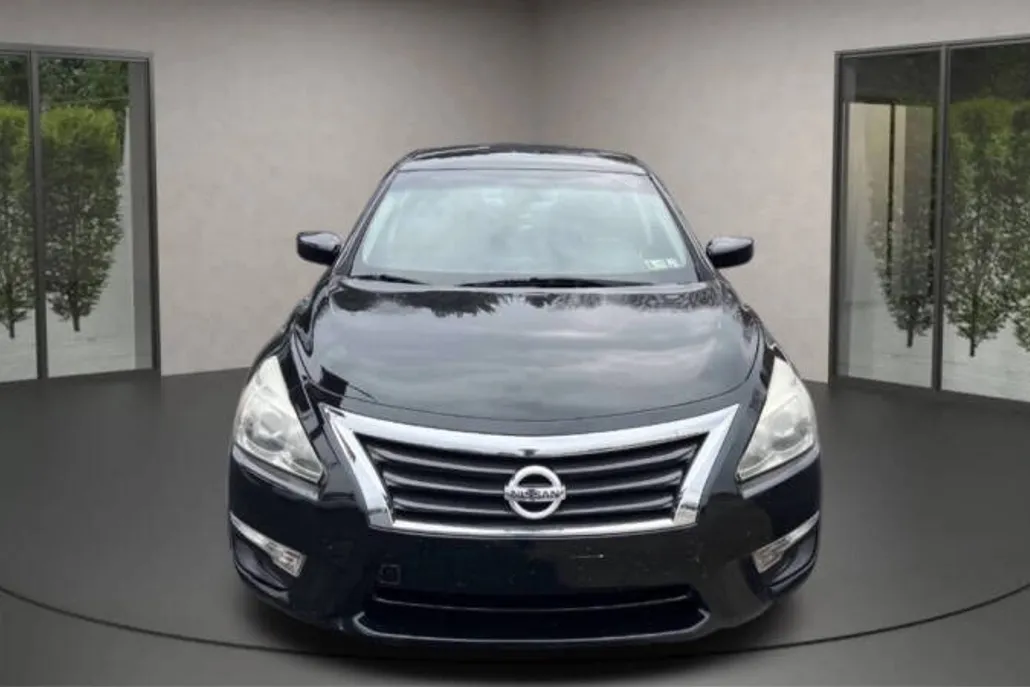 2015 Nissan Altima 2.5 S photo 1