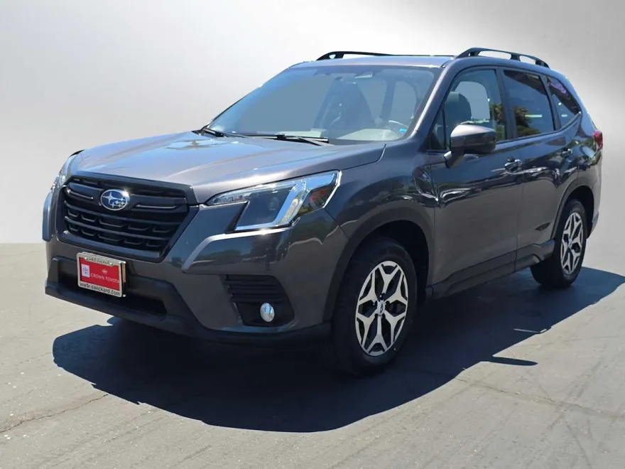 2022 Subaru Forester Premium photo 1