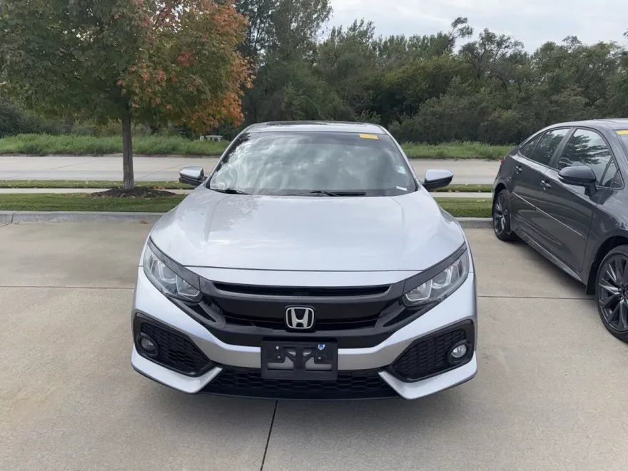 2018 Honda Civic EX Hatchback photo 1