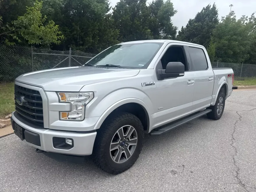 2015 Ford F-150 XLT photo 1