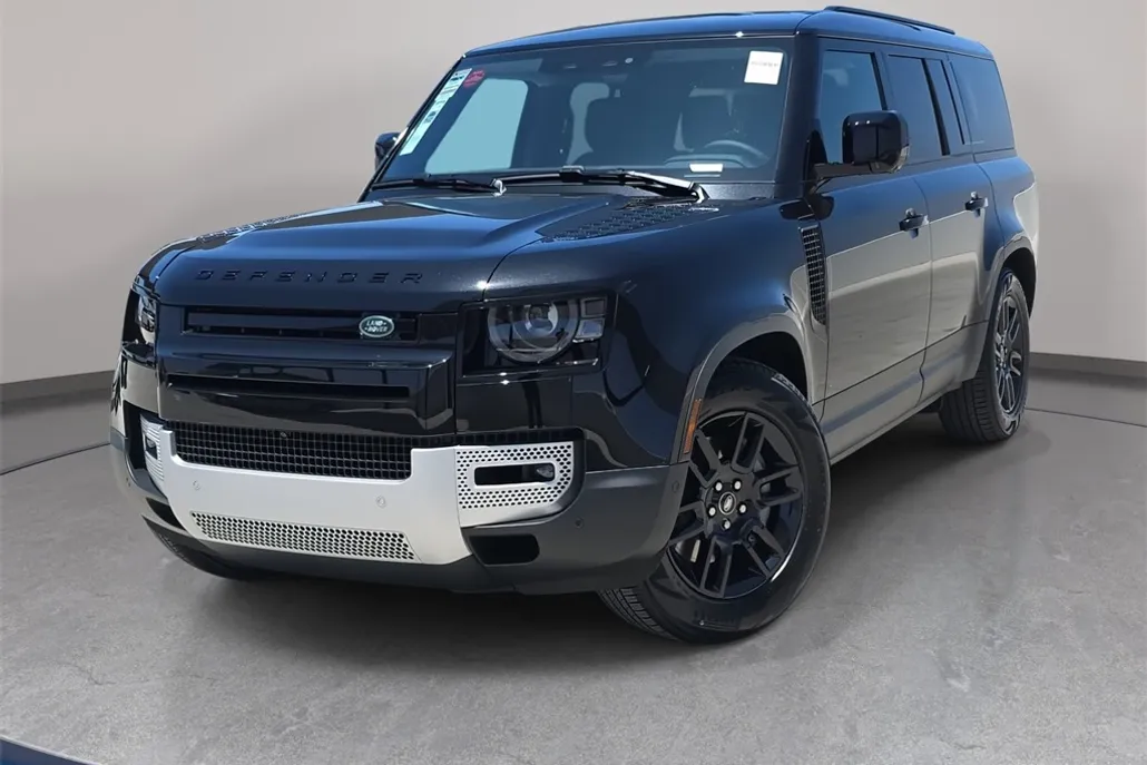 2025 Land Rover Defender 130 S photo 1