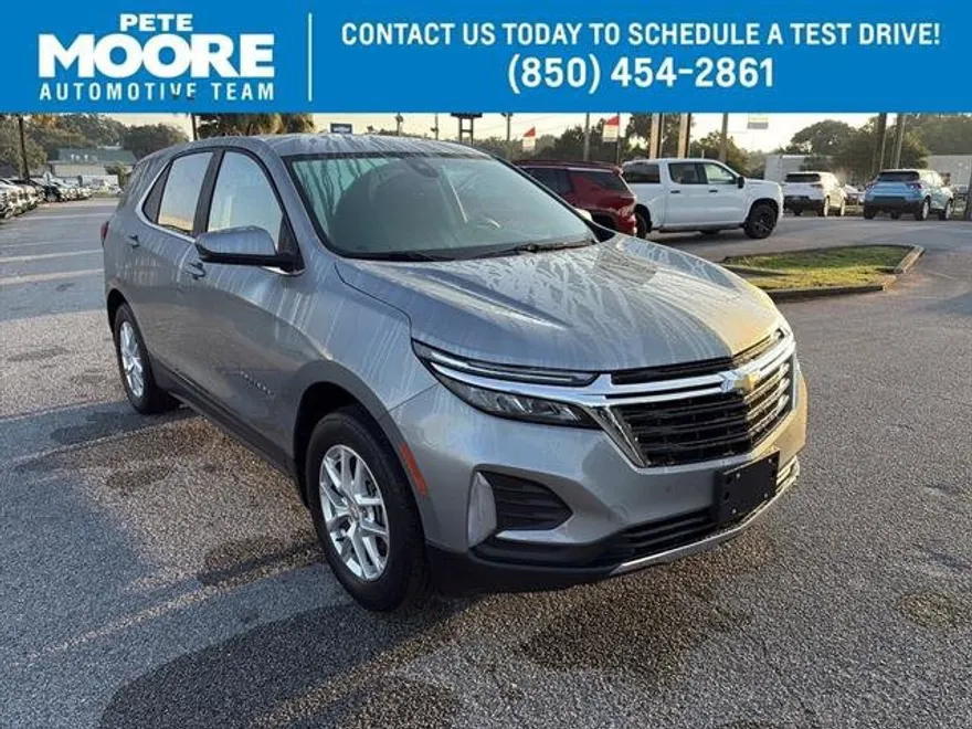 2023 Chevrolet Equinox LT photo 1