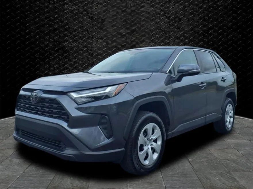2024 Toyota RAV4 LE photo 1